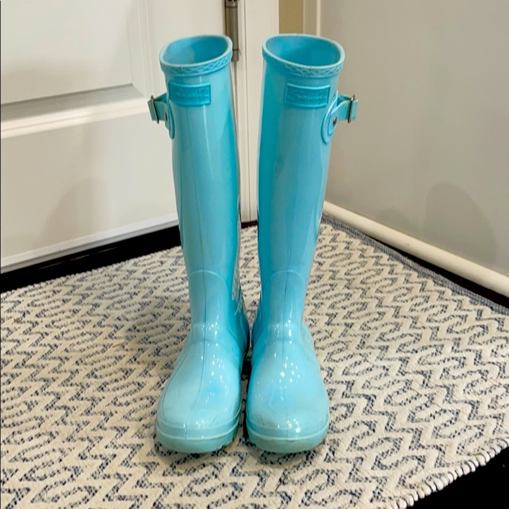 Rain boots-